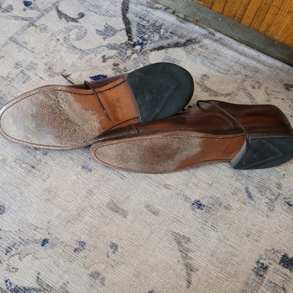 Allen Edmonds set: oxford dress shoes (Size 9A; narrow) and matching belt (34"). - Picture 3 of 14